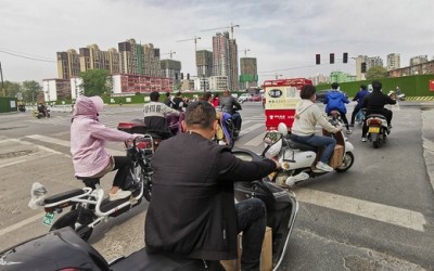 今年以来河南查处驾驶摩托车不戴头盔违法行为9901起 